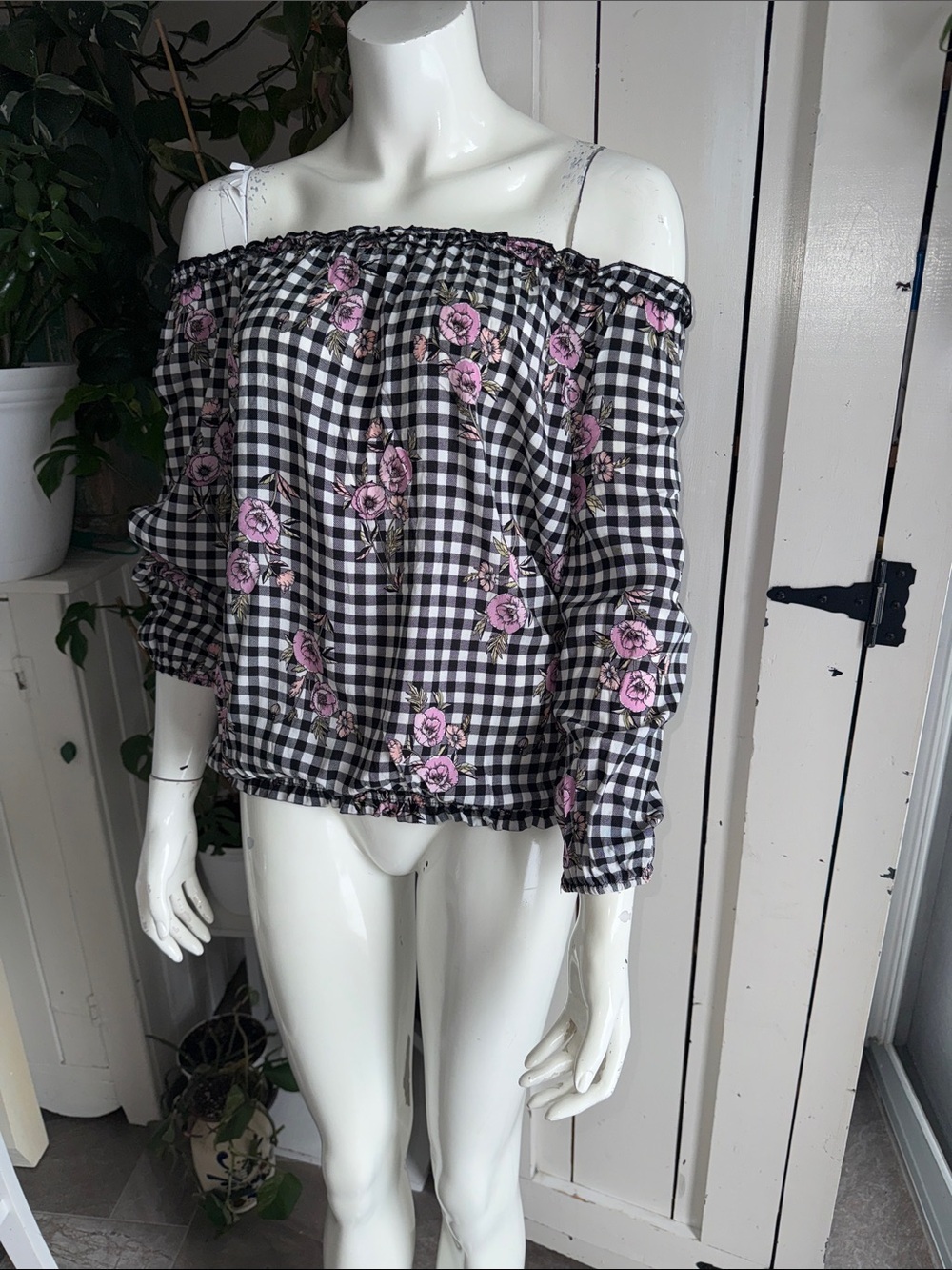 Suzy Shier Off-Shoulder Black & White Gingham Top with Pink Floral Print NWOT